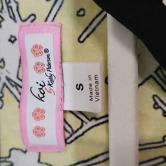 Koi mock wrap scrub top - Picture 5 of 6